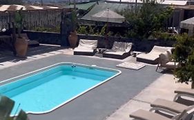 Sakas Residences
